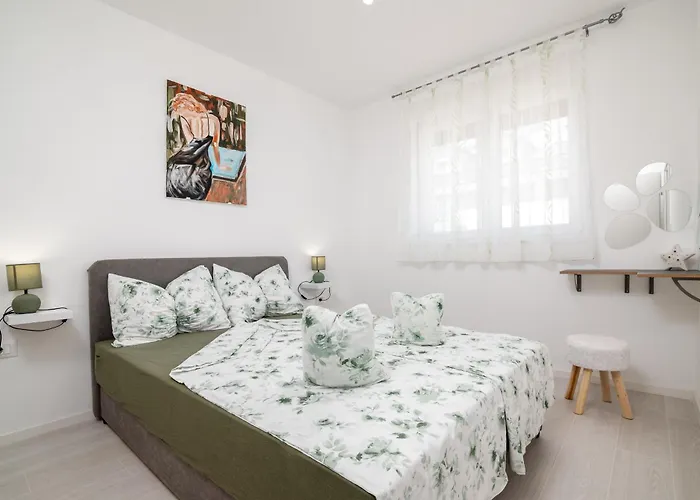 With A Parking Space - 23290 Pola